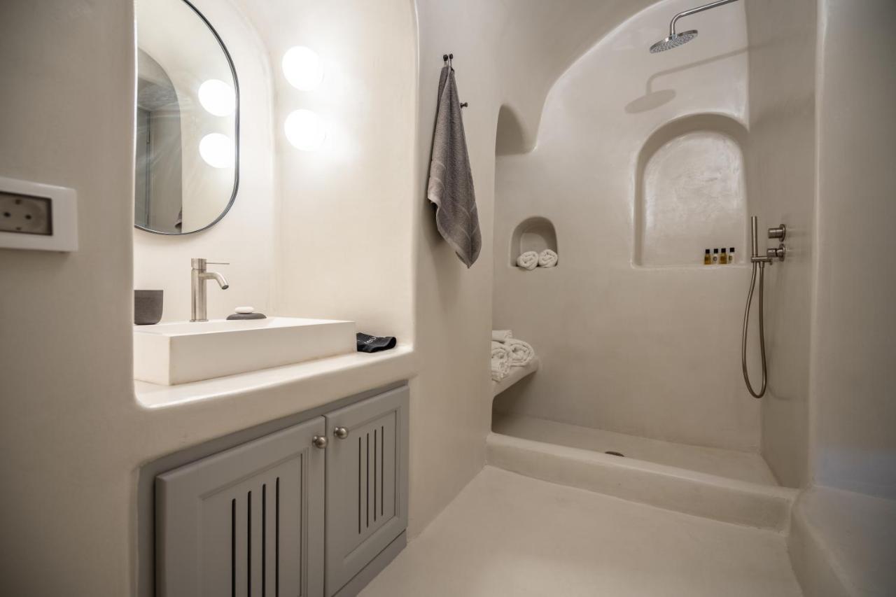 Inspire Santorini Luxury Villas Fira  Exterior photo