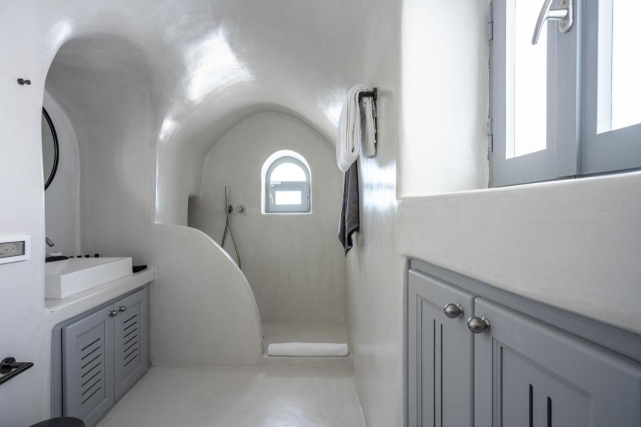 Inspire Santorini Luxury Villas Fira  Exterior photo