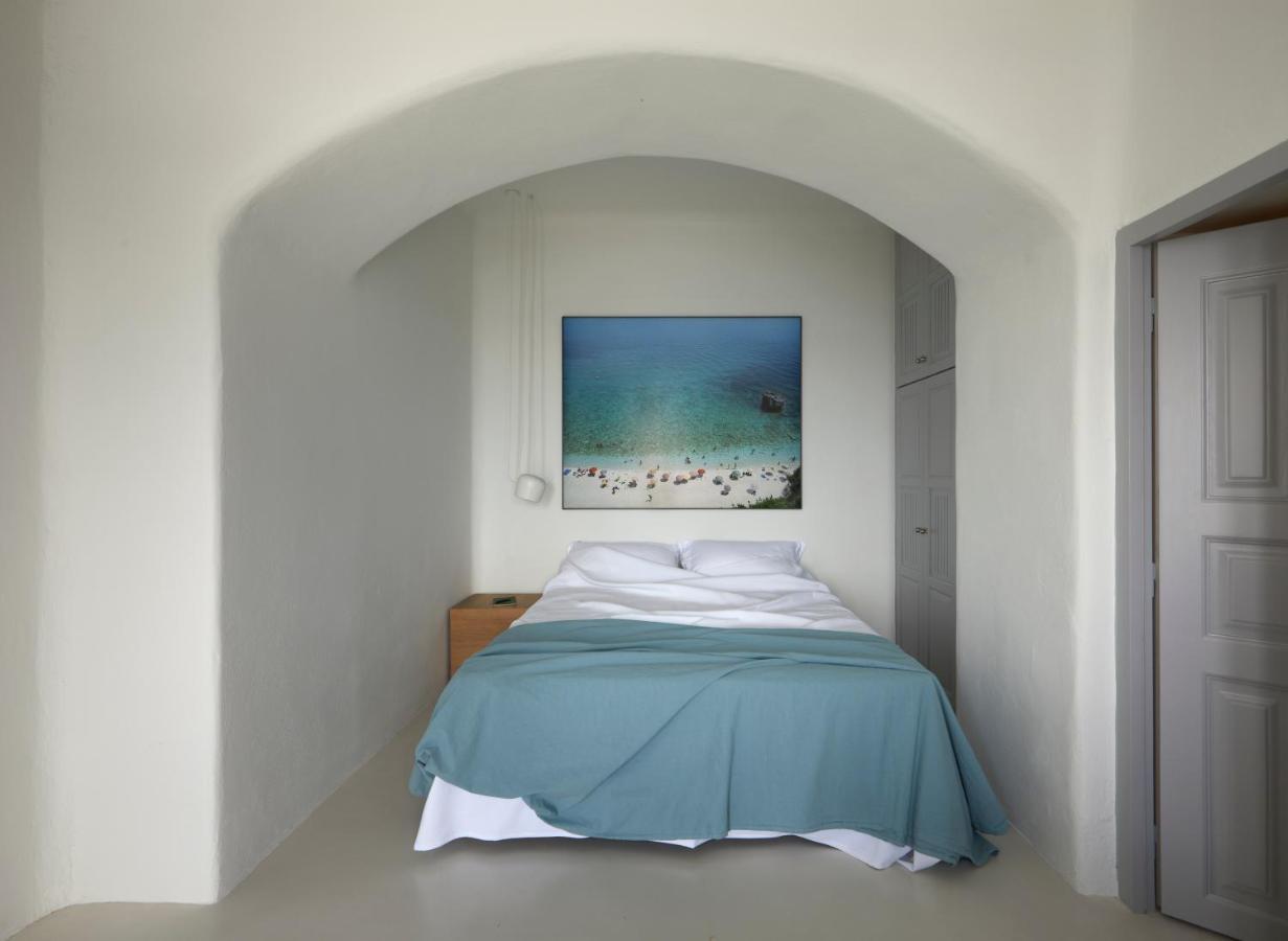 Inspire Santorini Luxury Villas Fira  Exterior photo